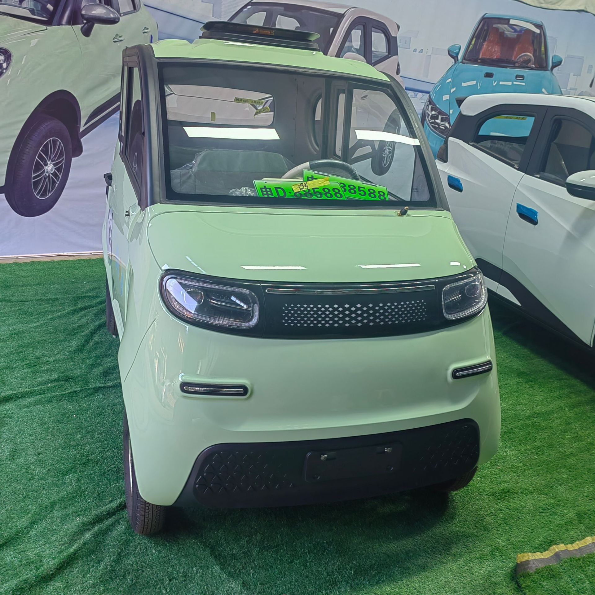 油电代步车锂电瓶 老头乐电动四轮车新能源家用小型成年人空调款