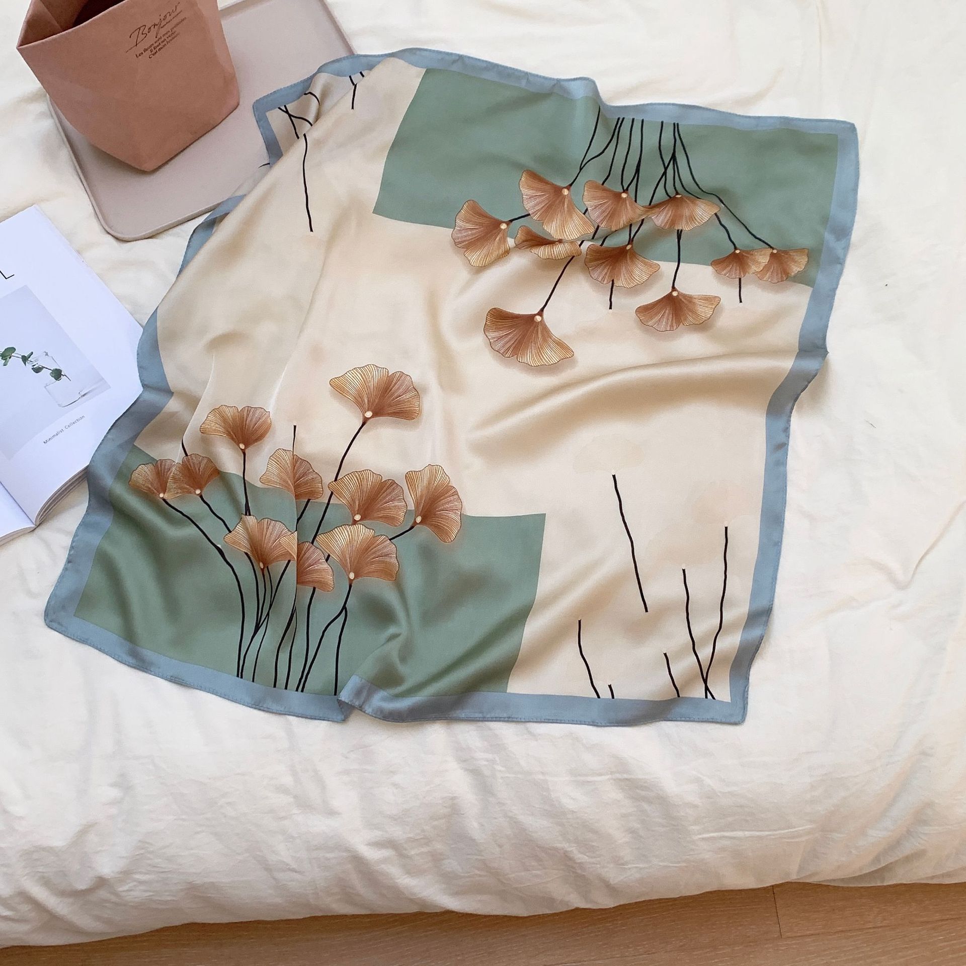 Polyester Material Women's Elegant Business Color Block Ginkgo Leaf Polyester Printing Silk Scarves