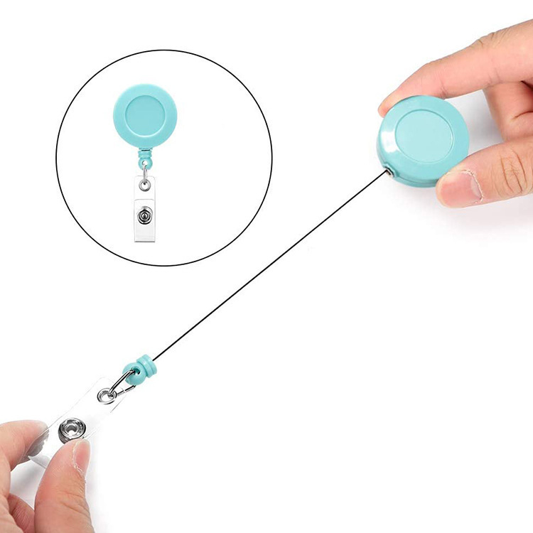 Clip de cinturón ABS de color de venta caliente de Amazon, hebilla telescópica, hebilla de alta elasticidad y fácil de tirar, hebilla de identificación