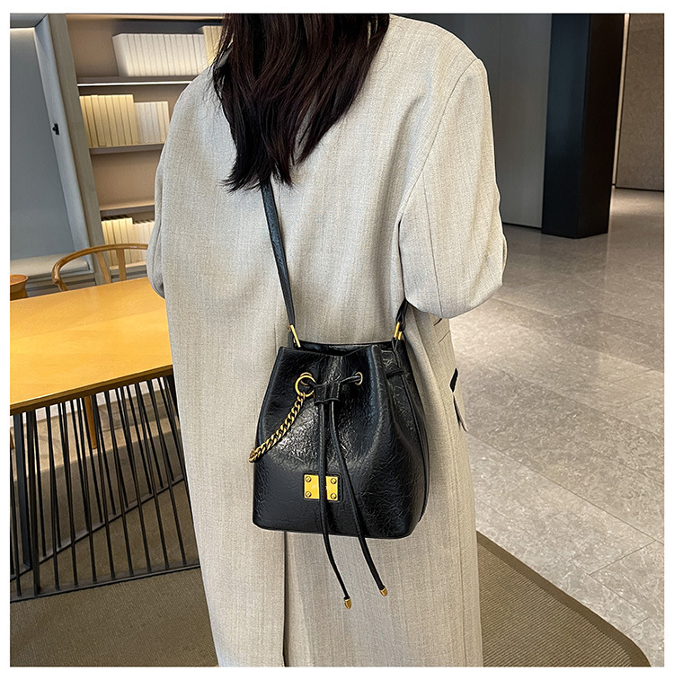 792g Weight Polyester Lining Material Sewing Thread Fashion Element String Closure Type Single Shoulder Strap Strap Type Bucket Bag Bags Type Casual, Street, Shopping Occasion Pu Leather Material Solid Color Pattern All Seasons Season Women's Gender Streetwear Style Bucket Shape Medium Size Women's Medium Pu Leather Solid Color Streetwear Sewing Thread Bucket String Bucket Bag 6