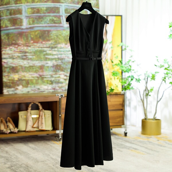 Sanqi High-Waisted Commuter Dress 2026 Spring and Summer New Style 0309