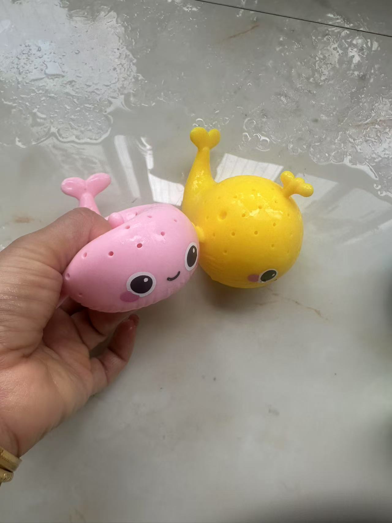 흡수성 고래 핑크는