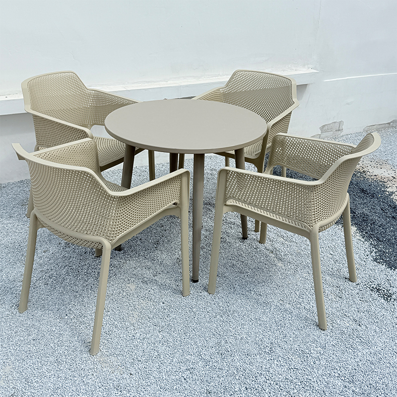 Mesa y silla de patio al aire libre combinación de balcón al aire libre zona de ocio jardín tienda de té de leche de plástico exterior impermeable y protector solar