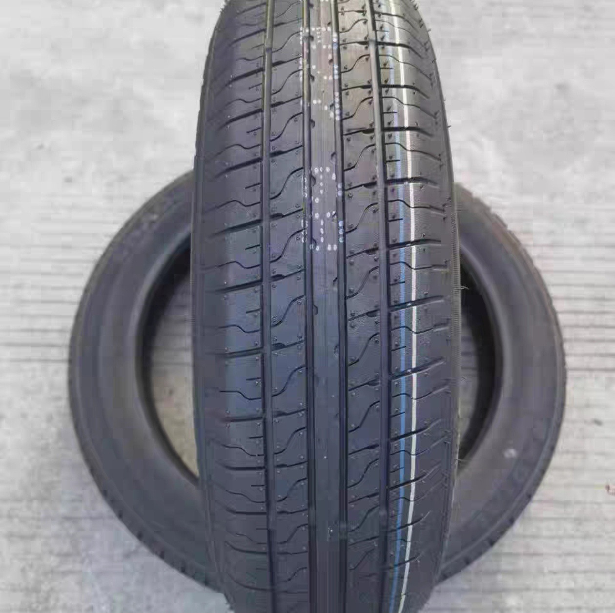 Chaoyang tires 125/195/225/245 brand new in multiple sizes 16/17/18/19/20inch RP03+/RP76+