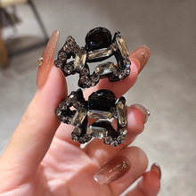 ����С��С��ץ�AŮ�����Aǰ�~��߅С�A��2025�¿���l�A�W�t�l�