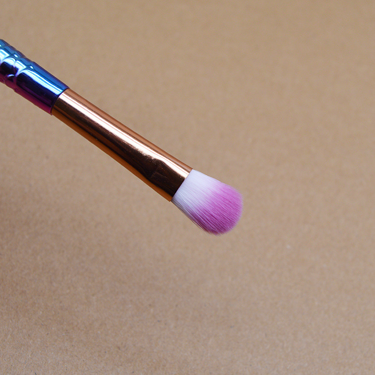 Fabricante en stock cepillo de sombra de ojos de sirena cepillo de maquillaje de cola de pez pequeño cepillo de sombra de nariz cepillo floreciente herramientas de belleza solo
