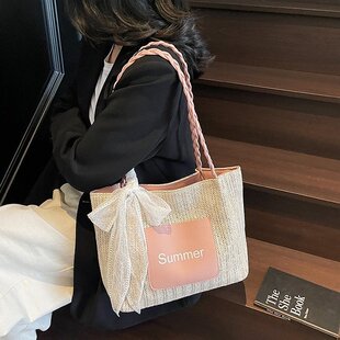 �ϰ�С����߼��а���Ů2025�r�к��sˮͰ�������زݾ�Ů�����ļ�