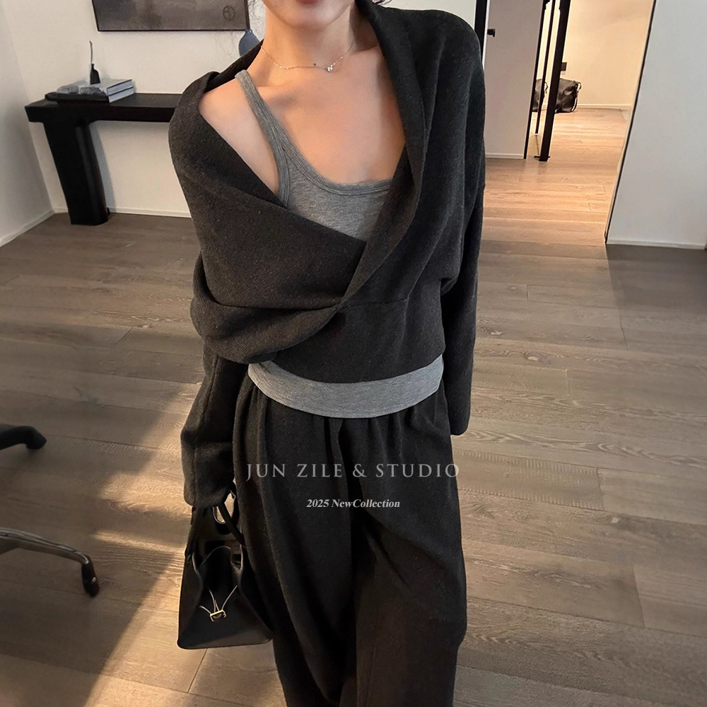 套装女装秋冬设计感V领套头毛衣带胸垫吊带背心阔腿针织休闲长裤