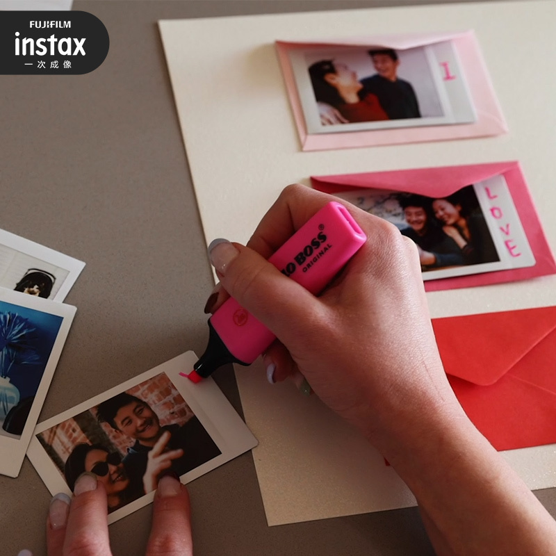 2P80 Instant Photo Paper Universal White Border Mini12/11/9/8/7S/25/70/90/7C Leica 2P80 Instant Photo Paper Universal White Border Mini12/11/9/8/7S/25/70/90/7C Leica