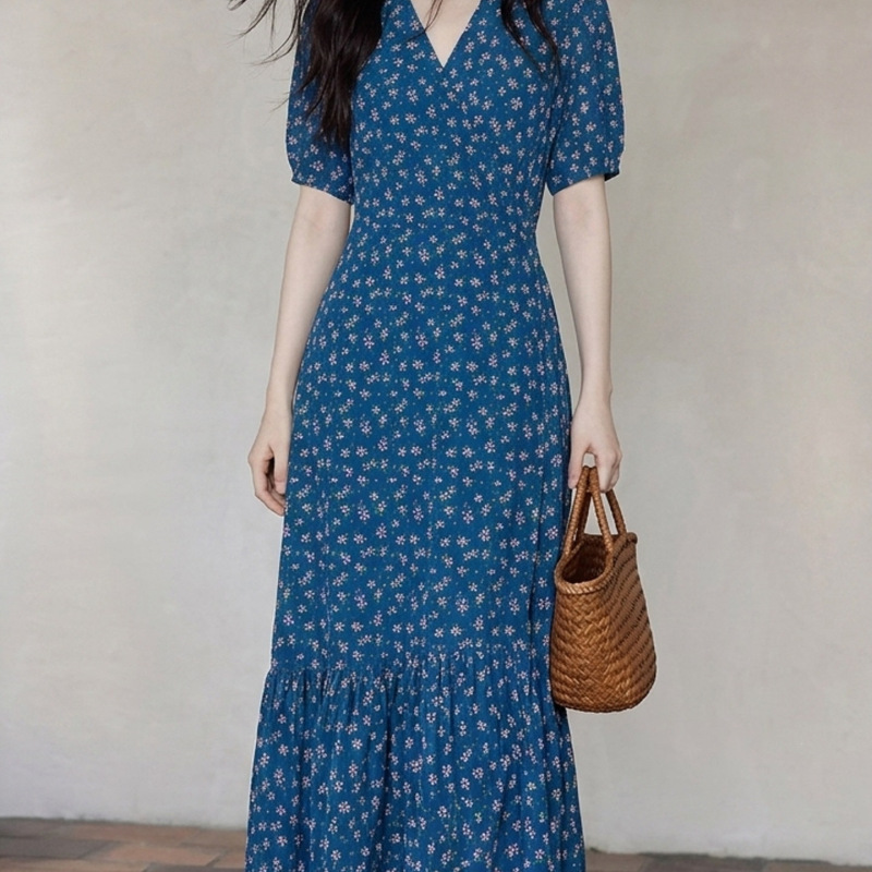 Cool Blue Floral Tea Break Dress! Silk Mulberry Silk Wrap-Around V-Neck Long Dress with a Cinched Waist and Large Ruffled Skirt