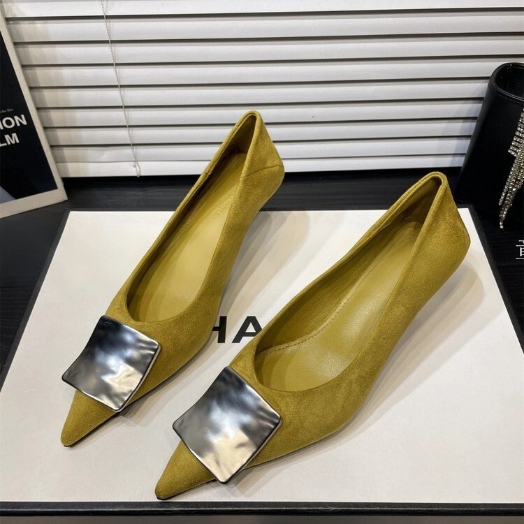 Black High-Heeled Shoes for Women, 2025 New French Style, Versatile for Daily Wear, Pointed Toe, Thin Heel, Shallow Mouth, Nude Color Single Shoes Black High-Heeled Shoes for Women, 2025 New French Style, Versatile for Daily Wear, Pointed Toe, Thin Heel, Shallow Mouth, Nude Color Single Shoes