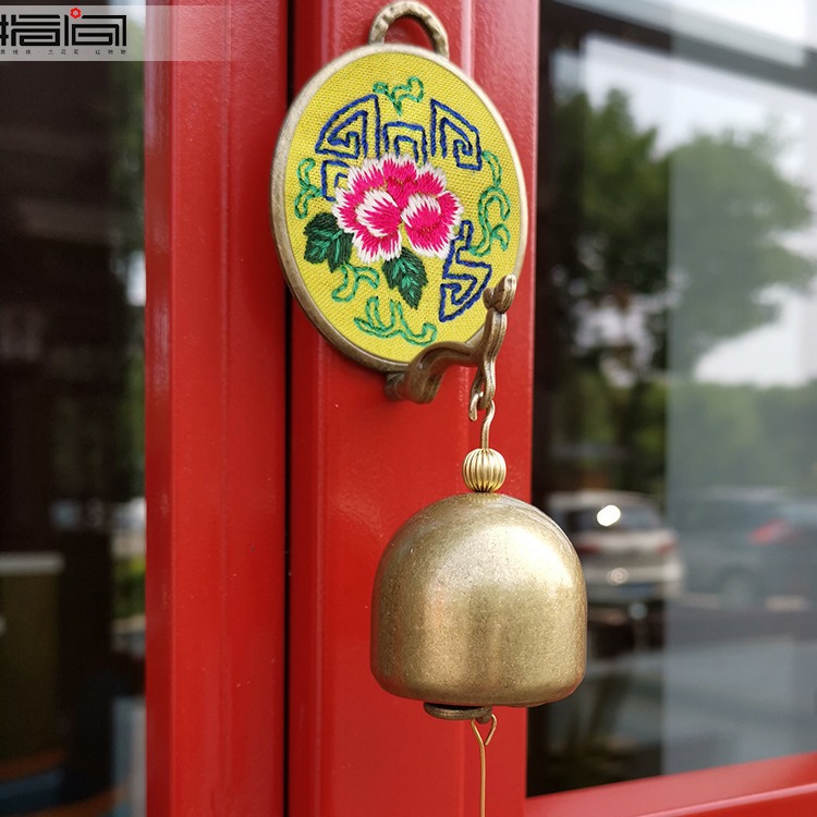 Bordado DIY Bell hecho a mano auto-bordado paquete de material matar el tiempo bordado tridimensional producción timbre colgante decoración campanas de viento