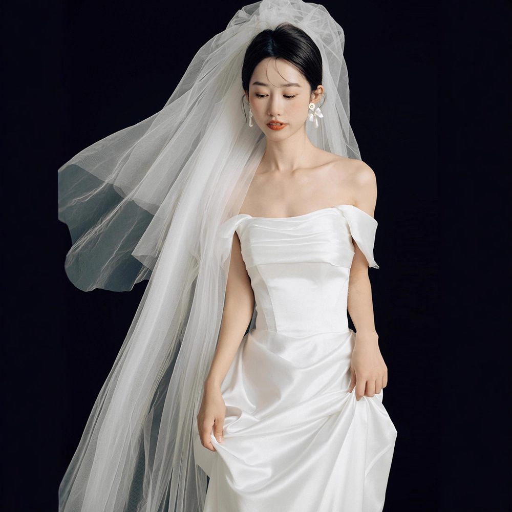 French Off-shoulder Light Wedding Dress Bride Simple Satin Gauze Elegant White Fishtail Dress High-end