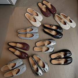 羊皮版~葡萄妈浅口软底一字带真皮平底搭配裙子的猪蹄分趾单鞋女