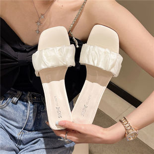 ��ЬŮ���⴩�¿�r����Ů�Lˮ���ָ�һ���Ϸ��^�и�����Ь