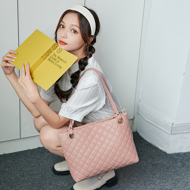 2023 nuova borsa di vendita calda Lingge filo da ricamo set di due pezzi, moda europea e americana autunno e inverno nuova borsa a tracolla_voghion.com