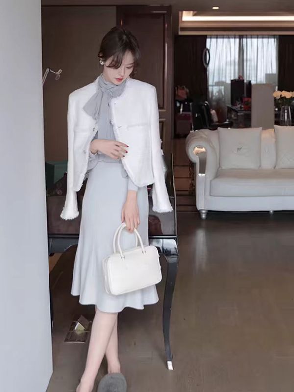 哥家商场同款女装2025秋季气质温柔的雾霾蓝顺纡飘带长袖衬衣|undefined