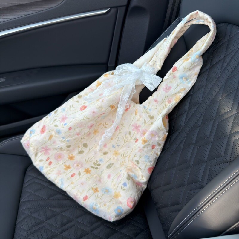 2026 New Korean-Style Floral Artistic Canvas Tote Bag, Commuter Shoulder Bag, Fresh and Cute Large-Capacity Floral Bag