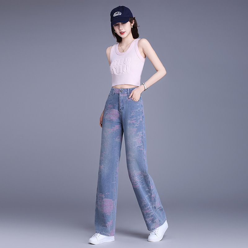 Trendy, loose-fitting, modern, and highly elastic women's wide-leg jeans for spring and autumn, featuring a straight-leg, casual style Trendy, loose-fitting, modern, and highly elastic women's wide-leg jeans for spring and autumn, featuring a straight-leg, casual style