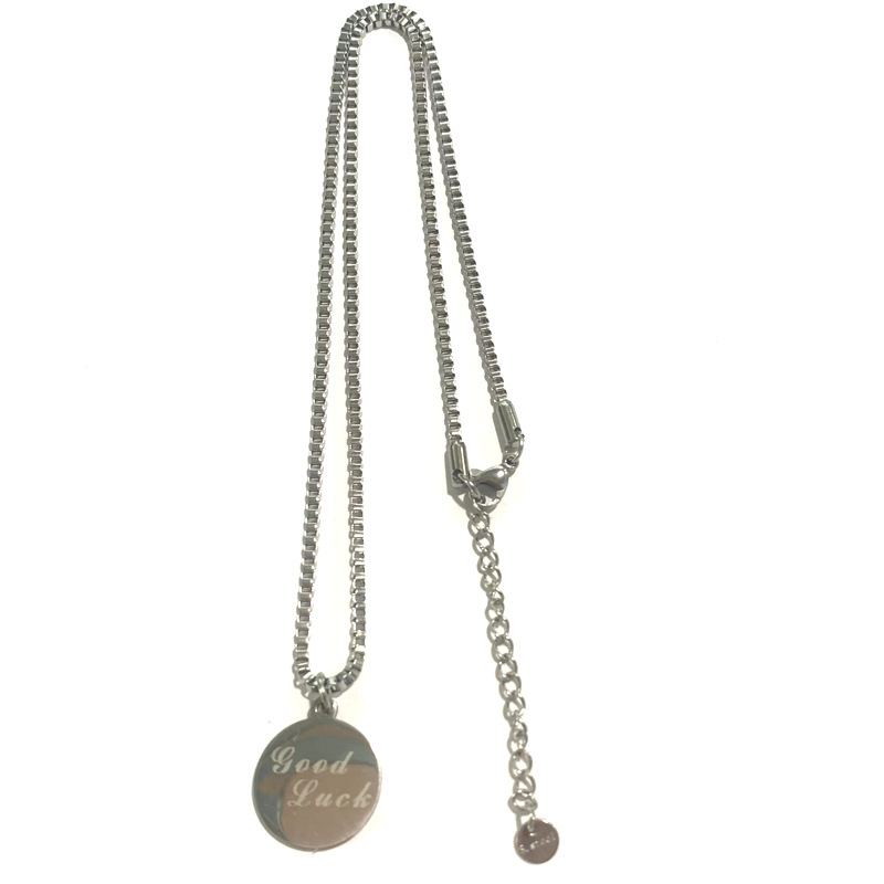 Collar de marca redonda de buena suerte de acero inoxidable de moda, collar colgante de personalidad de todo fósforo, logotipo personalizado, joyería de letras