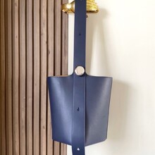 L����Ů����ܛСţƤ�r�н�����̖�μ�б��ˮͰ��2024�¿�D����