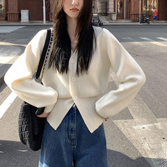 法式温柔v领针织开衫女2025秋冬新款设计感慵懒风收腰毛衣外套女