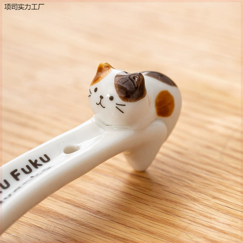 Ceramic cute children's creative three dimensional spoon for home use for food, high quality tableware