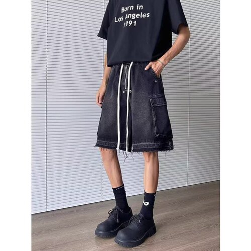 Vintage American workwear denim shorts for men, summer vibe, trendy brand, functional style, loose fit, niche raw edge, five-inch mid-calf pants