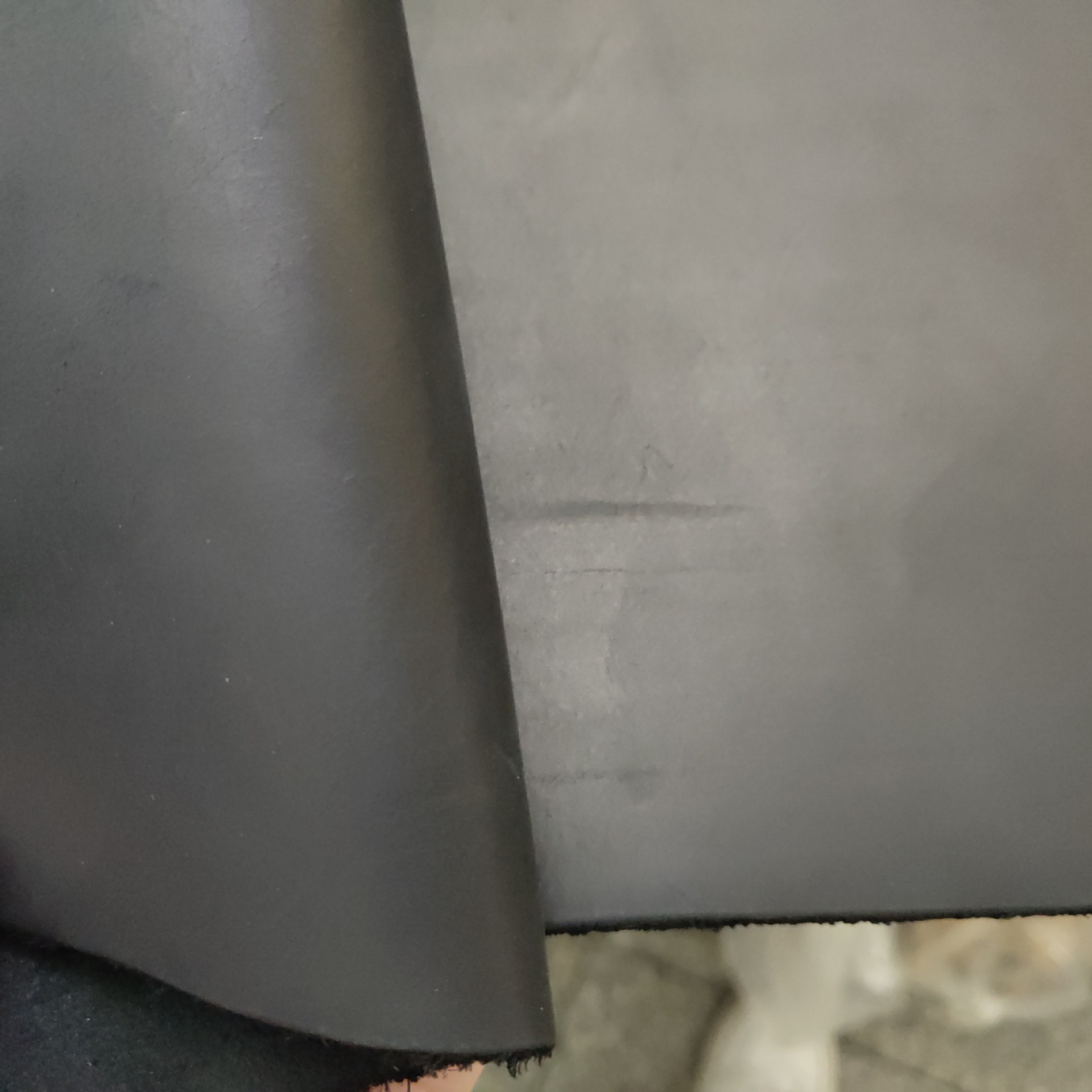 黑色疯马皮皮料头层黄牛皮复古油蜡风格变色牛皮真皮文具旅行包材