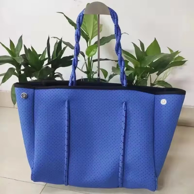Waterproof Large Capacity Beach Bag For Women Shoulder Carry_voghion.com