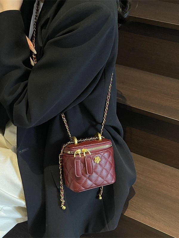 Bolsa de viento de fragancia transfronteriza para mujeres 2025 nueva moda versátil mini bolso cuadrado de alta calidad sensación exquisita cadena mochila