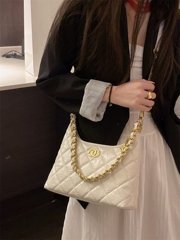 今年流行腋下托特包包女2025新款小香风轻奢链条高级感单肩斜挎包|undefined