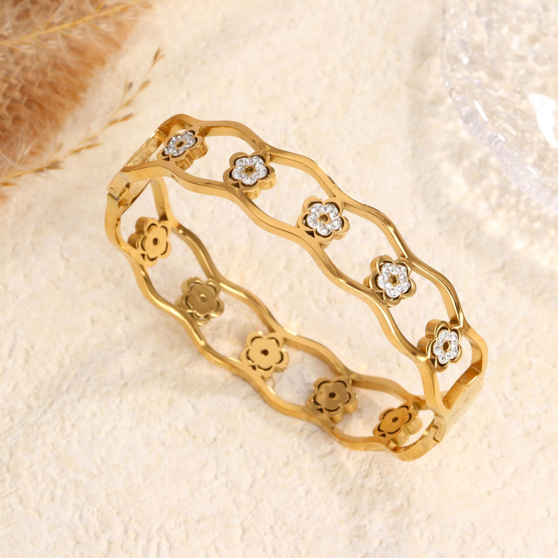 94 다섯잎 꽃 다이아몬드 팔찌 골드