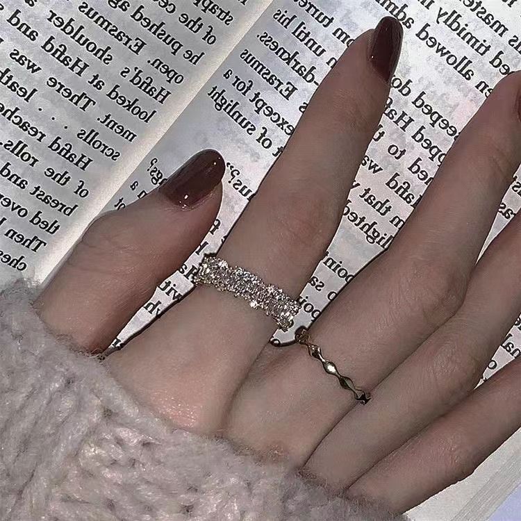 Glitzernder Strassring Für Damen Mit Einzigartigem Design_voghion.com