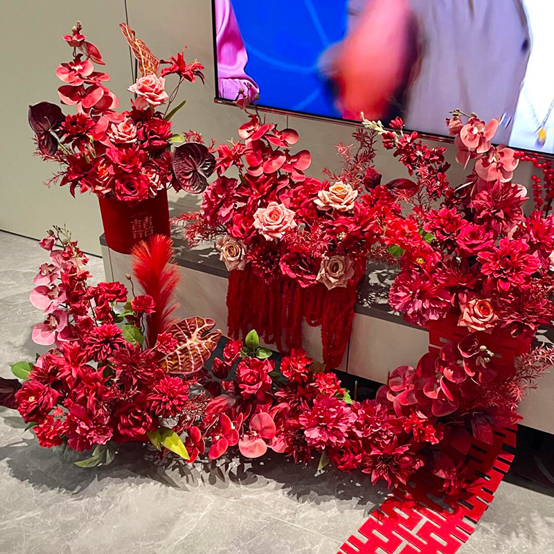 Wedding Room Art Decoration Simulation Flowers Red Festive Wedding Arrangement Wedding Festival Flower Arrangement Hug Bucket Fake Flowers Simulation Wedding Room Art Decoration Simulation Flowers Red Festive Wedding Arrangement Wedding Festival Flower Arrangement Hug Bucket Fake Flowers Simulation