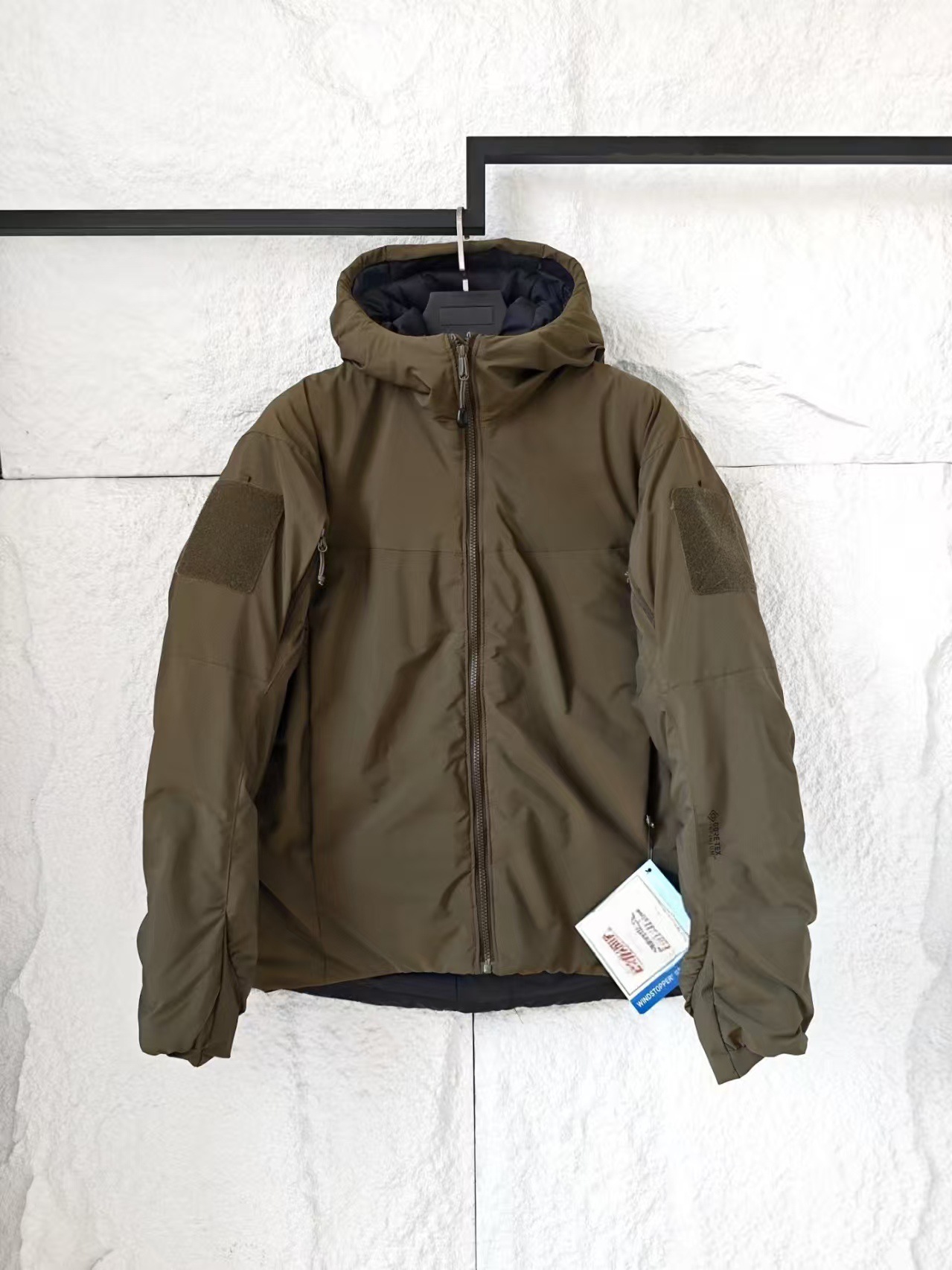 Algodón de alta calidad, chaqueta con sombrero, chaqueta con sombrero al aire libre, chaqueta con sombrero a prueba de viento, chaqueta de montaña con logotipo