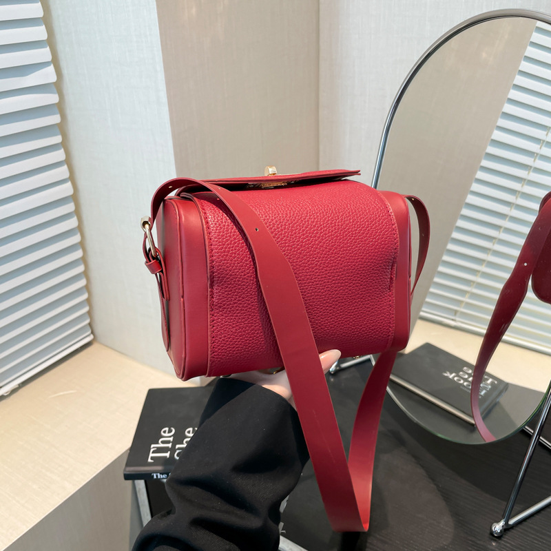 Bolso para cámara textura cuero suave bolso de mujer estilo occidental 2025 nuevo bolso casual de moda retro ins bolso de hombro simple marea