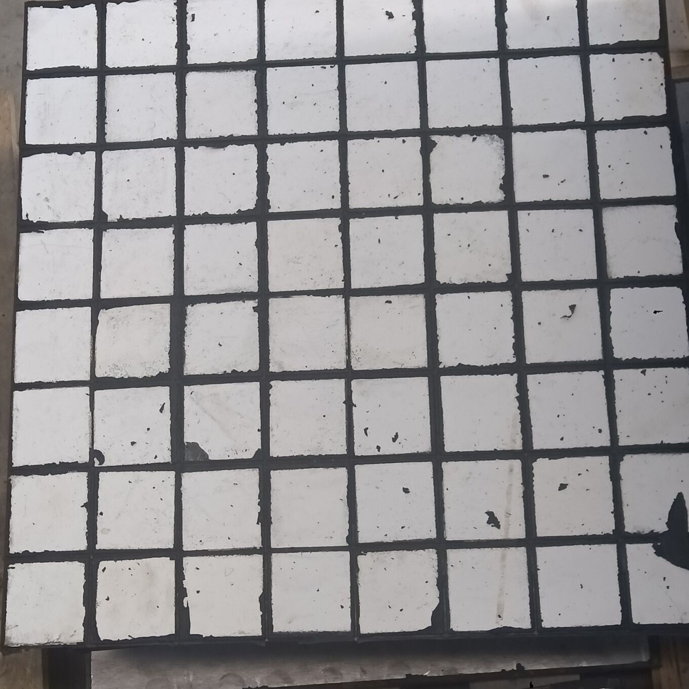 淄博辰逸高标准 氧化铝陶瓷衬板抗冲击耐磨防腐 规格全 耐磨板