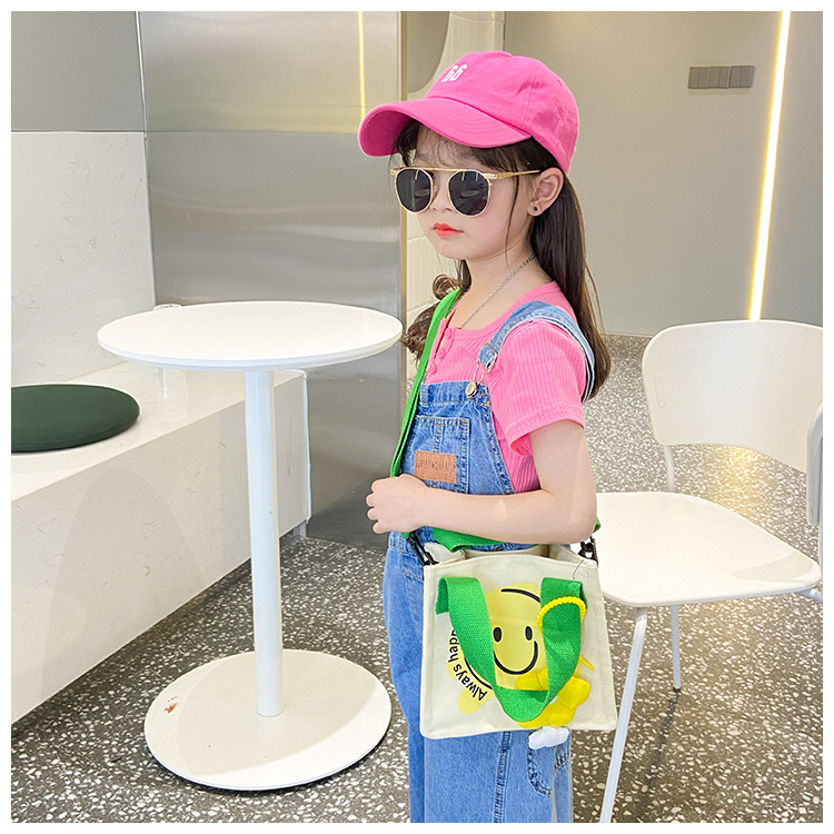 Kid's Small Canvas Smiley Face Cute Square Magnetic Buckle Crossbody Bag display picture 14