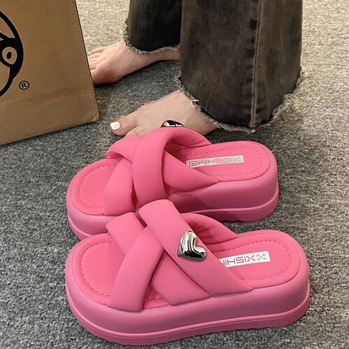 chanel style thick sole height-increasing sandals for women, 2024 new summer high-end wedge heel and beautiful one-word slippers