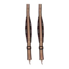 Agricultural gasoline sprayer with reinforced and widened shoulder straps, motorized sprayer with shoulder strap accessories for a four-stroke gasoline engine.