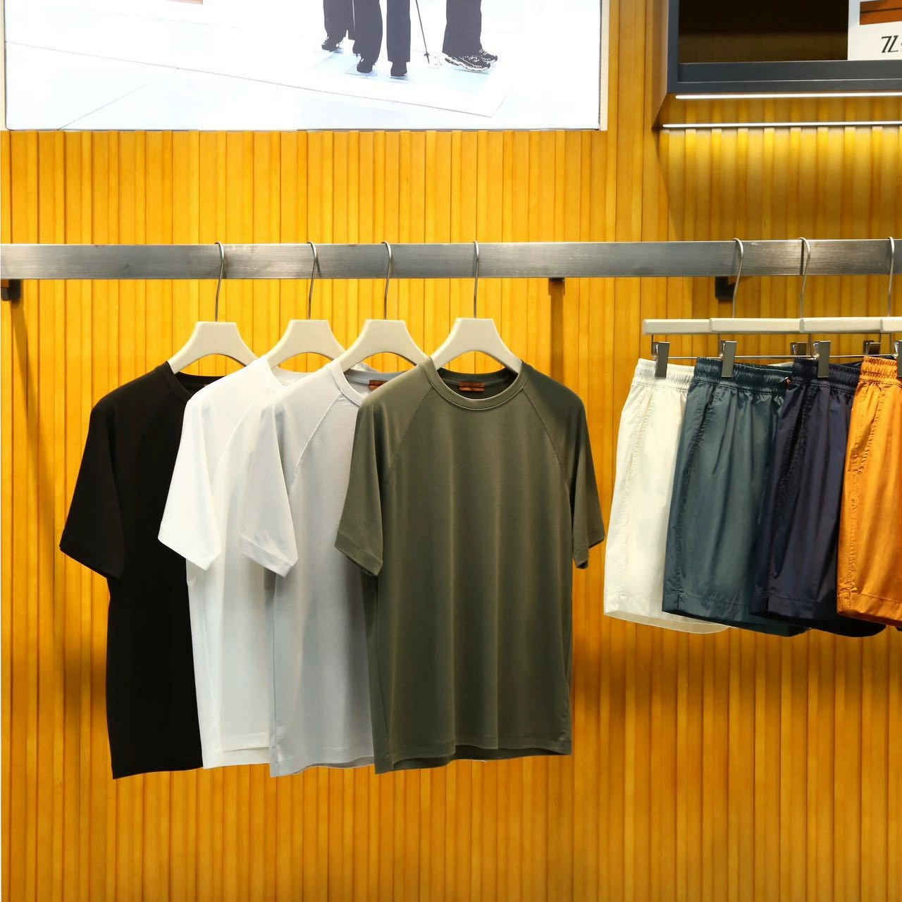 Рекомендация рабочей силы-ZZ серии висячий шелковистый шелк шелковистый шелковистый шелк смешанный шелковистый шелк для мужчин летом дышащий круглый воротник