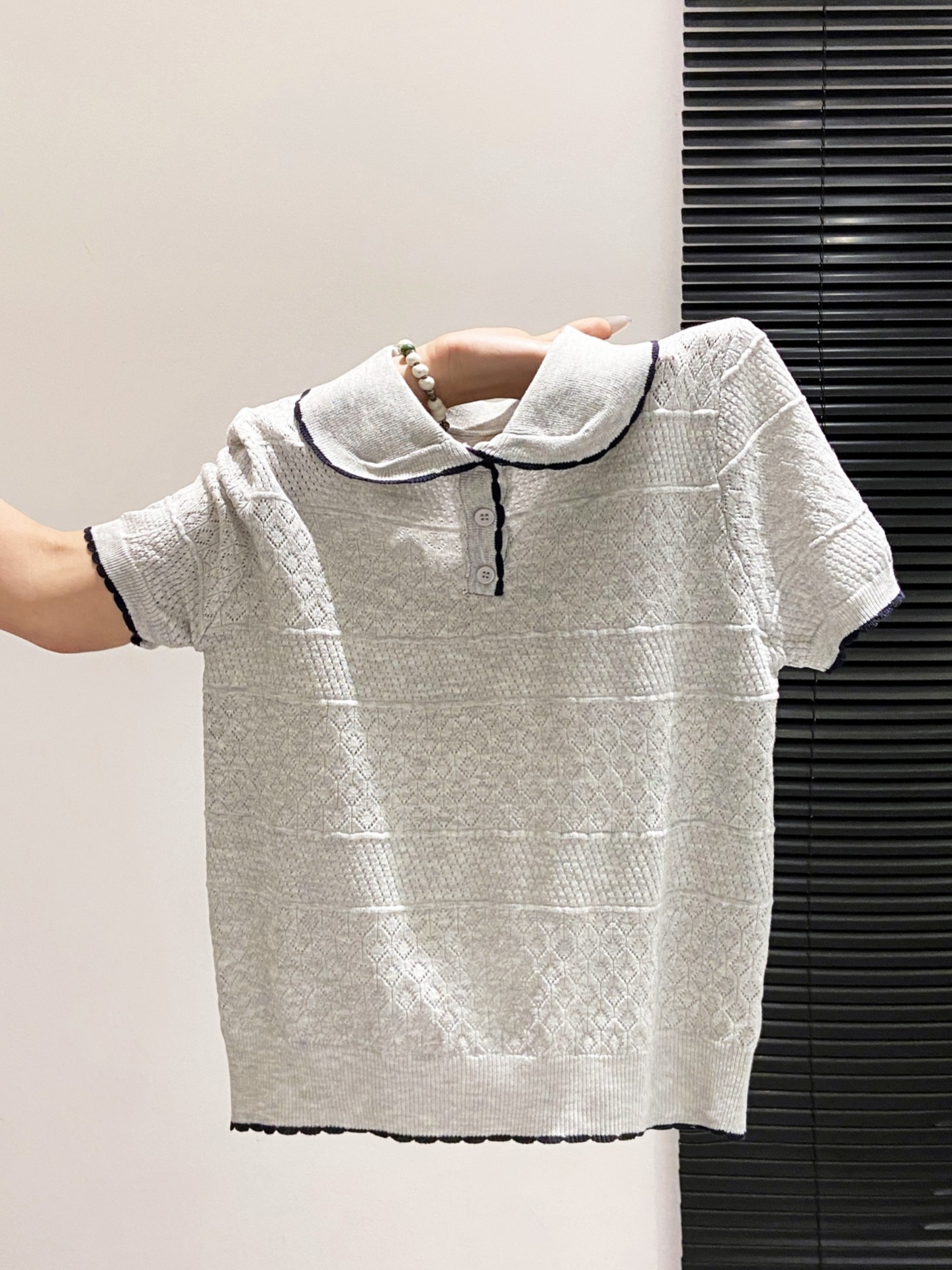 Áo thun tay ngắn dệt kim họa tiết rỗng phong cách thời trang — xanh lam
