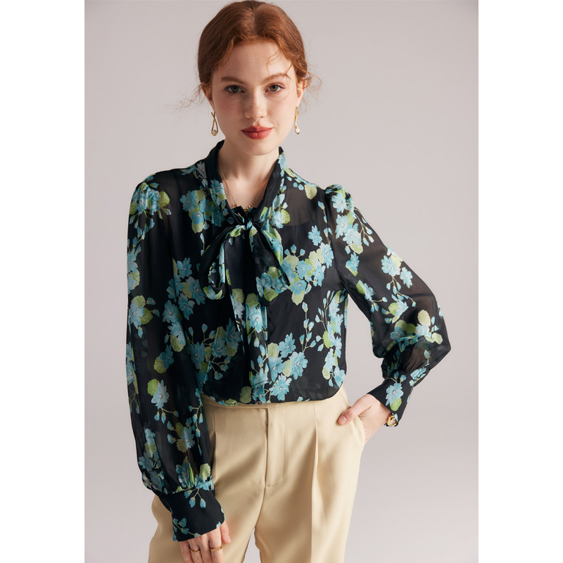 칼라 레이스 버튼 스타일-블랙 블루 플로랄