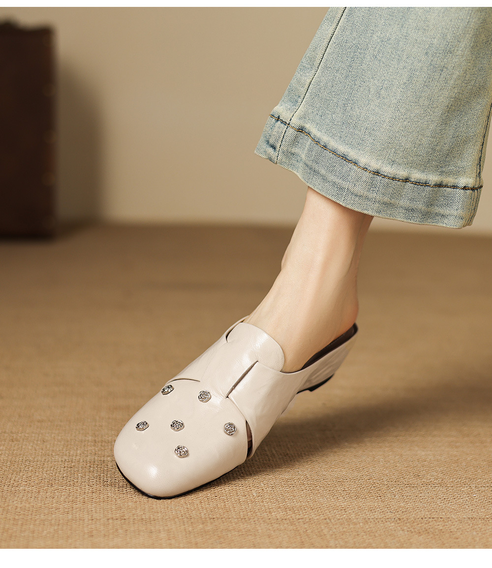 Dép sandal nữ quai chữ V mũi hoa bọc đầu, gót thấp 4 cm, da cừu thời trang — đen chi tiết 10