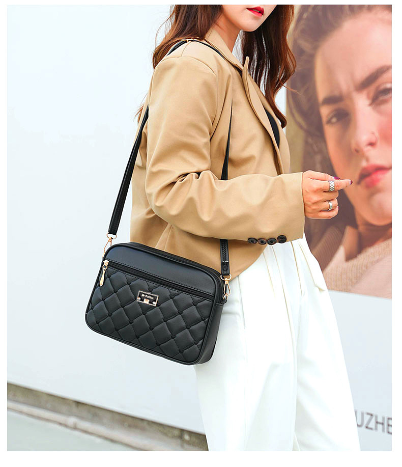 Crossbody Bag Image 4