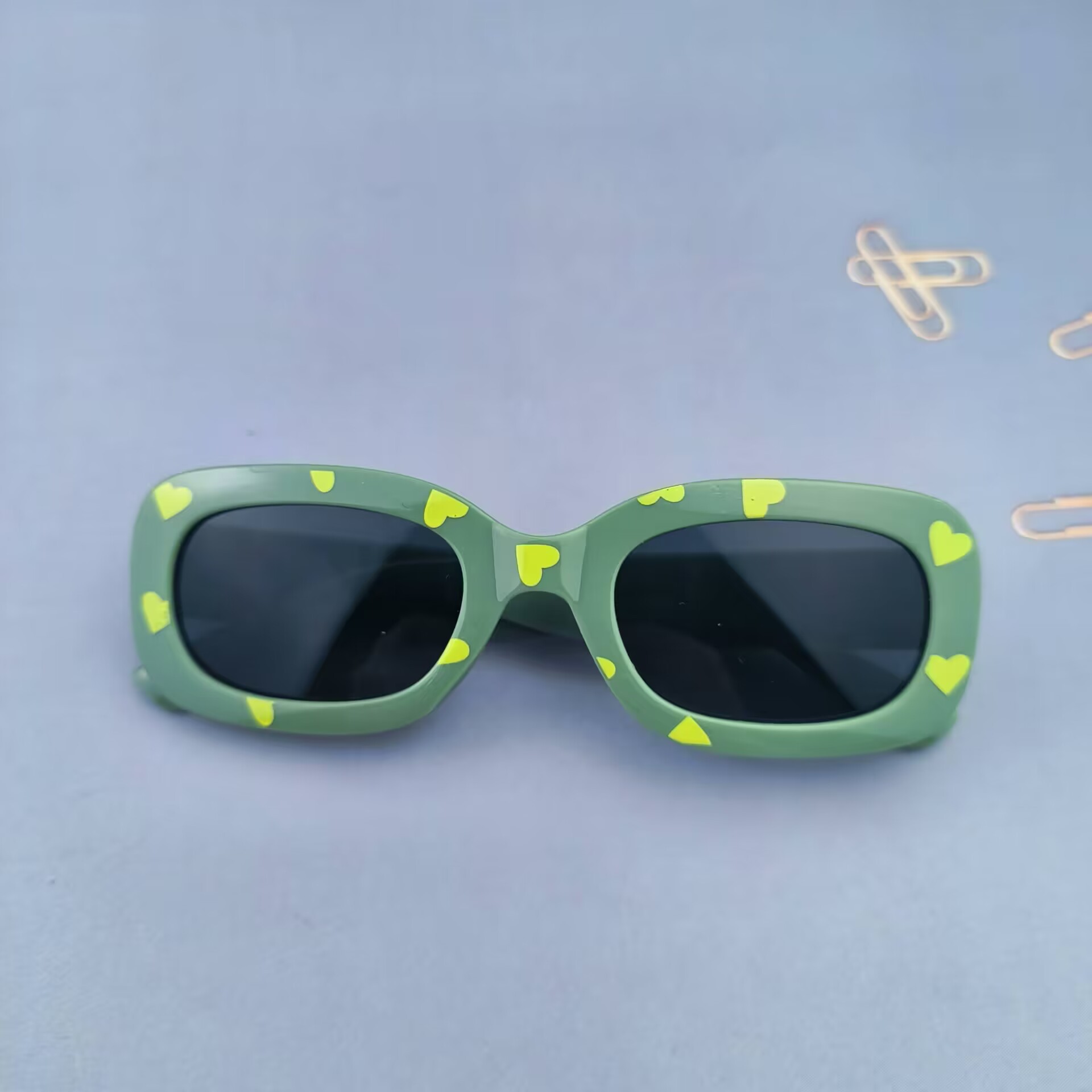 Heart Shape Pattern Cute Novelty Sweet Heart Shape Ac UV400 Protection Square Full Frame Kids Sunglasses