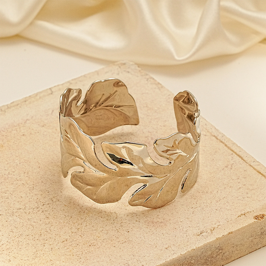 Pulsera de apertura geométrica irregular metálica europea y americana, personalidad exagerada, temperamento de nicho simple, joyería de alta gama femenina