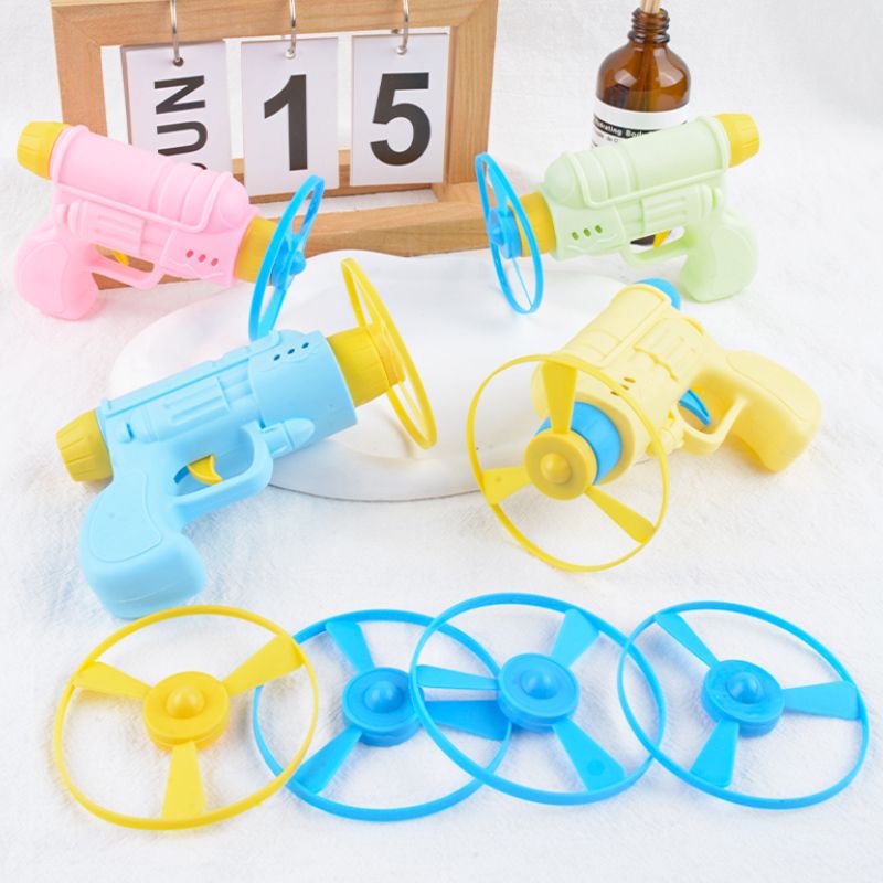 Niños juguetes de rompecabezas bambú libélula pistolas giroscópicas para niños y niñas pistolas de discos voladores al aire libre padres e hijos regalos puestos mayoristas