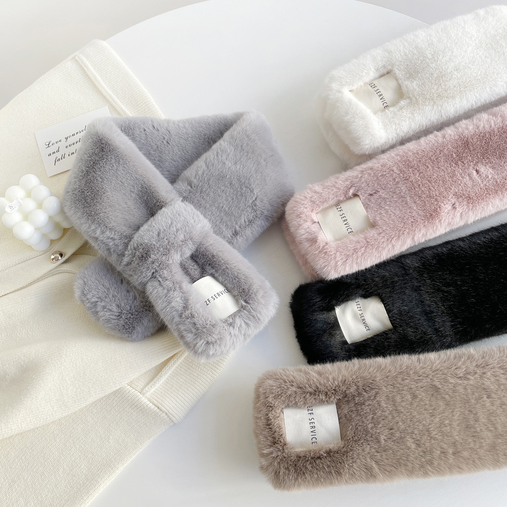 Sciarpa donna in peluche incrociata morbida e calda invernale_voghion.com